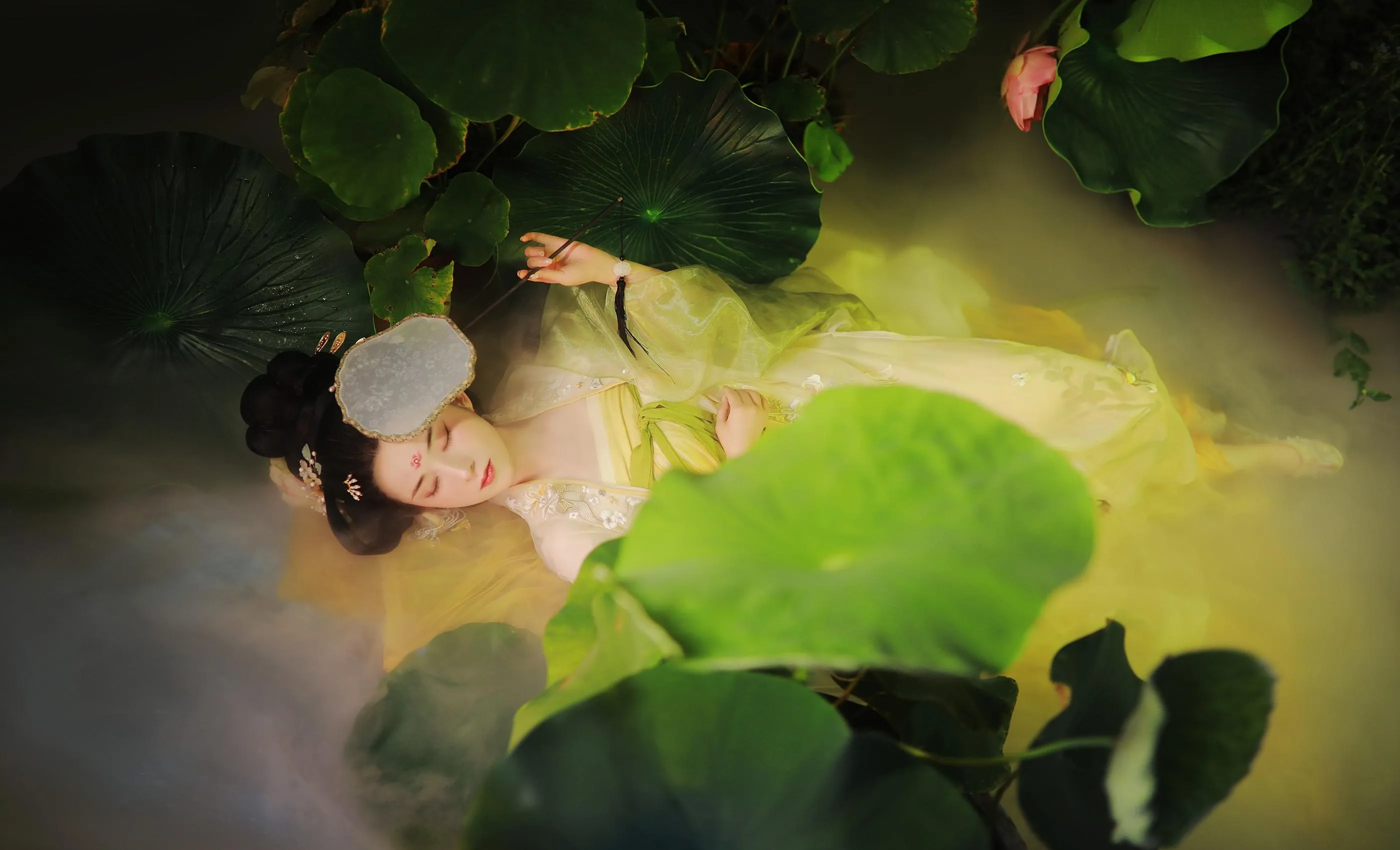 [YITUYU艺图语]2022.09.09 云想衣裳花想容 也清秋 [32P]插图9